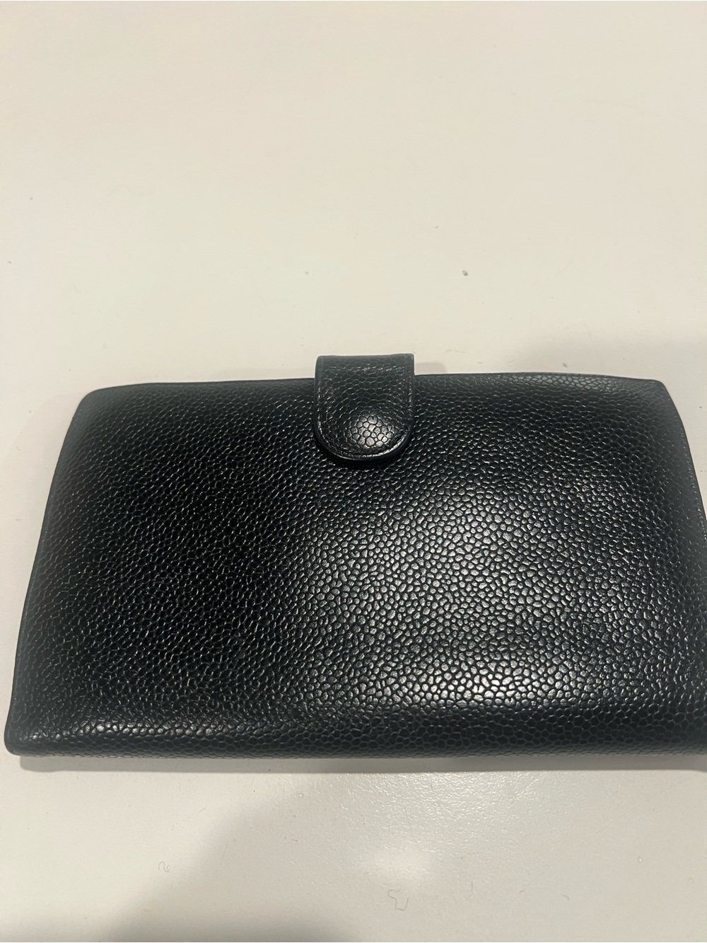 Stunning pebbled CHANEL wallet! - Picture 4 of 7